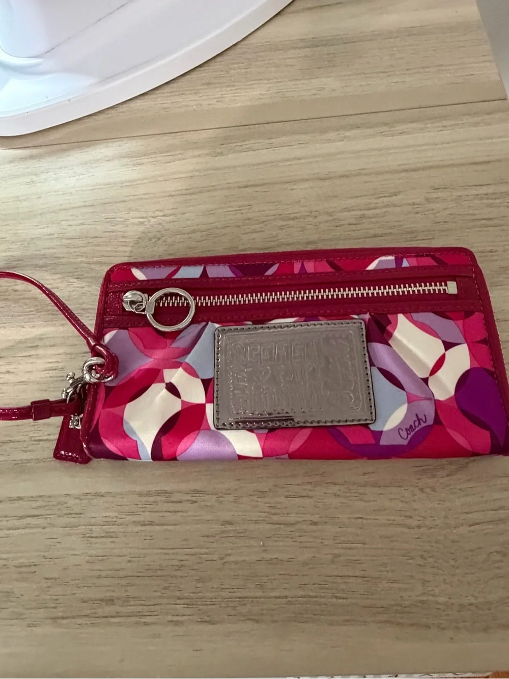 Y2K Coach Poppy kaleidoscope Pink, Purple & White Patterned Zip Wristlet Wallet